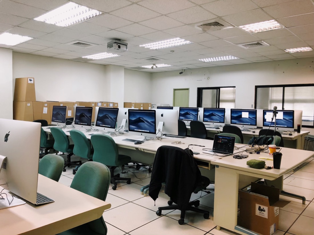 國立臺灣科技大學 iMac 電腦教室